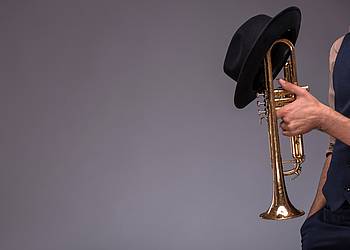 Jazz-Posaune mit Hut